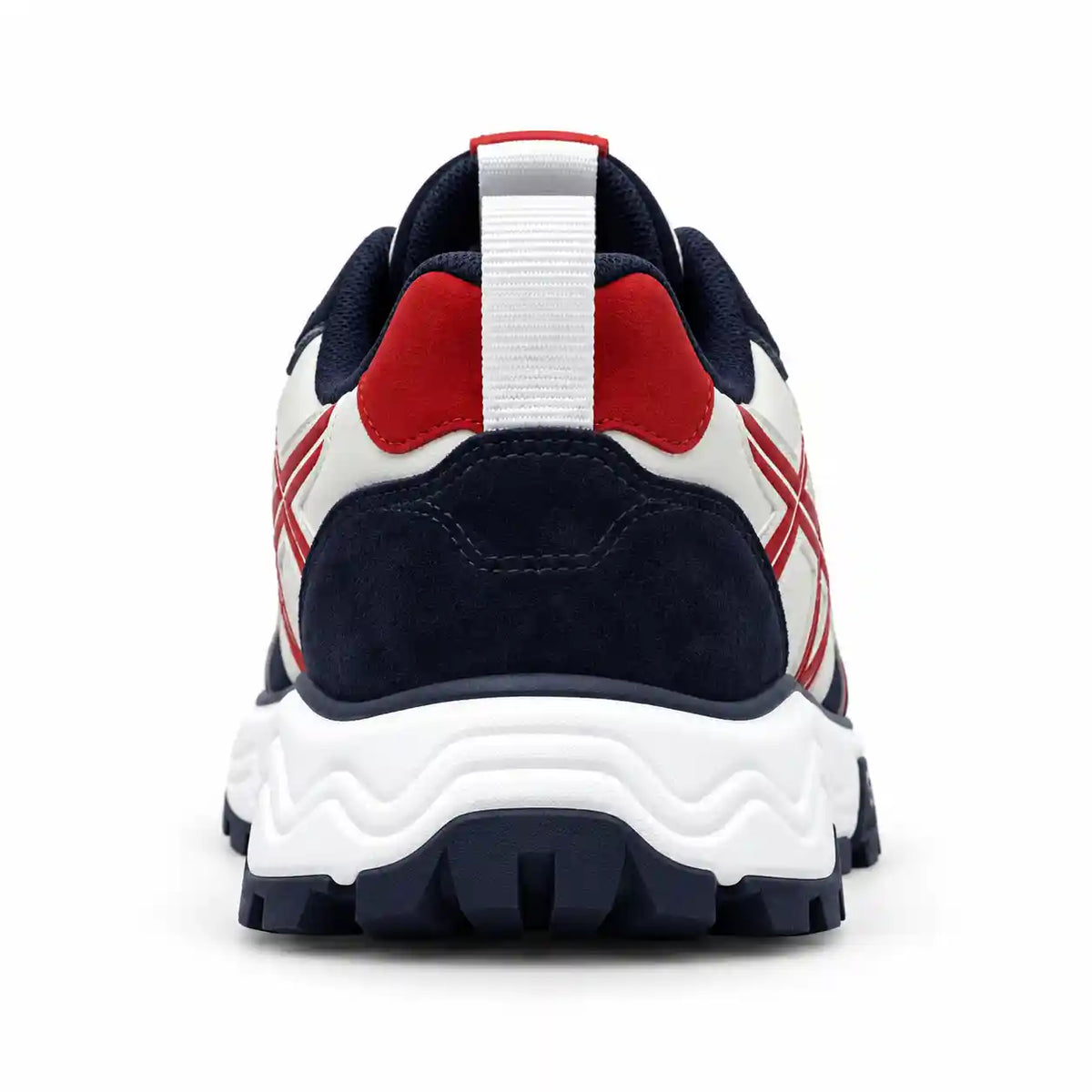 SNEAKER TREK