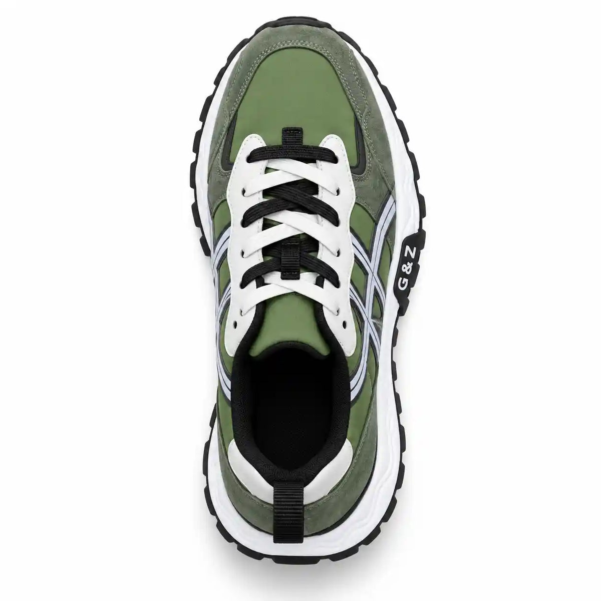 SNEAKER TREK